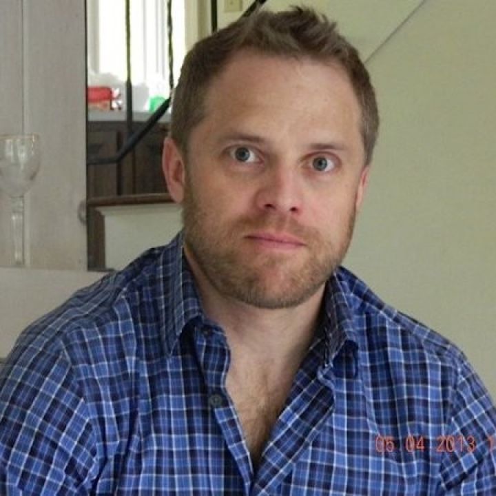 Lee  Schlesinger